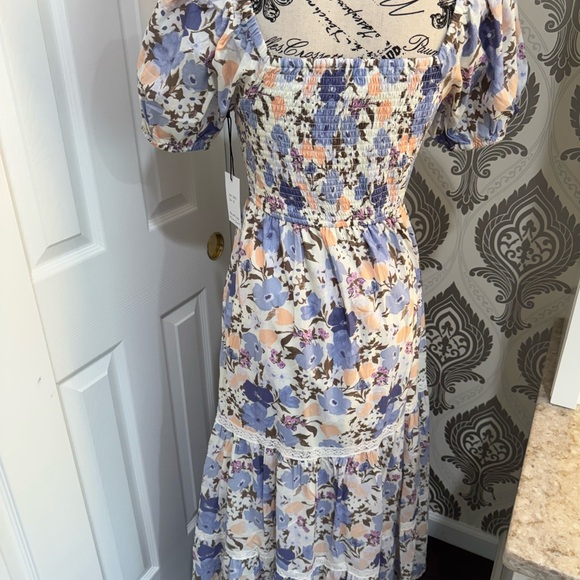 Floral Puff Sleeve Maxi Dress size XS - Picture 3 of 7